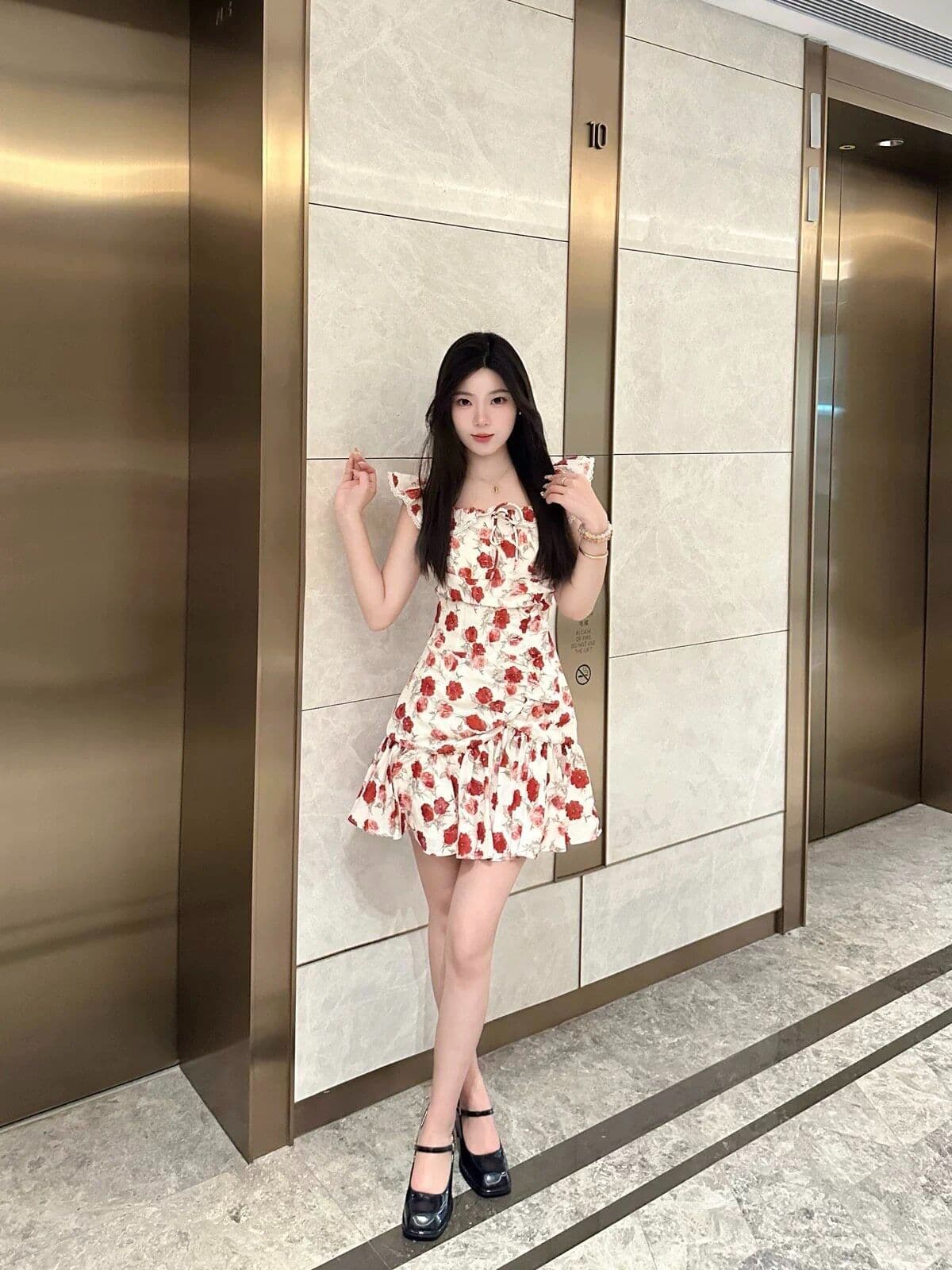 2026 프랑스식 달콤한 스타일 작은 날다 소매 꽃무늬 여름 허리 수축 슬림해 보이는 품격 치마 자이언트 잘 생긴 민소매 섹션 드레스 이미지 3