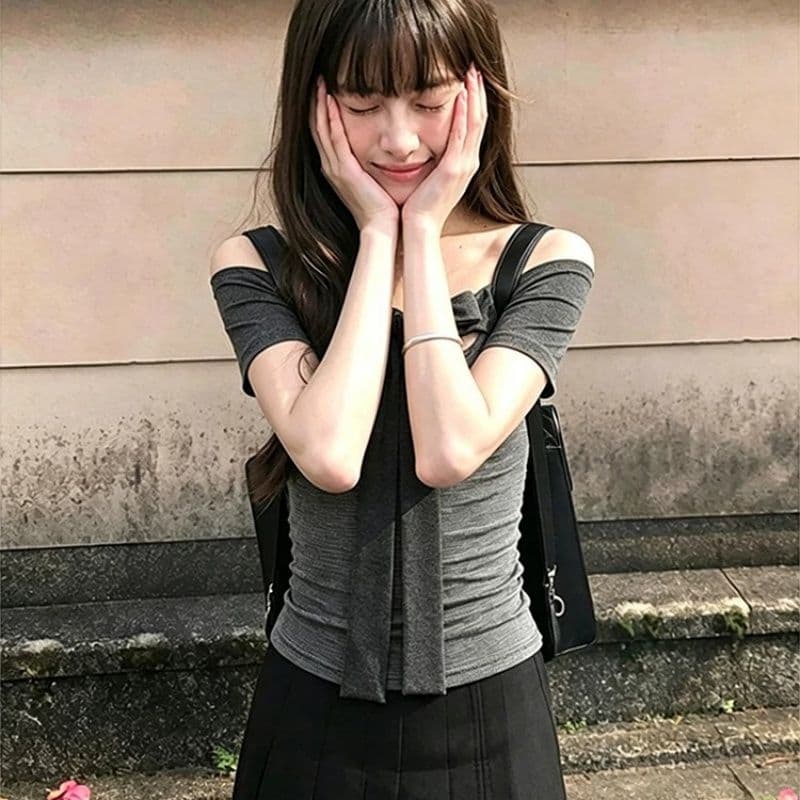 사람들 면 면 컬러 짜임 기사 회색 오프숄더 중간 소매 티셔츠 여성 여름 스트랩 몸매 가꾸기 디자인 센스 오프숄더 맨위 이미지 2
