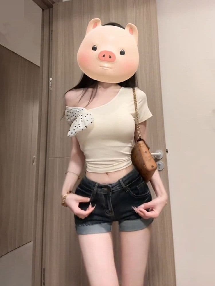프랑스식 나비 매듭 도트 무늬 비스듬한 어깨 불규칙 티셔츠 몸매 가꾸기 핫걸 쇼트 스타일 품격 슬림해 보이는 작은 대중 맨위 상세 이미지 3