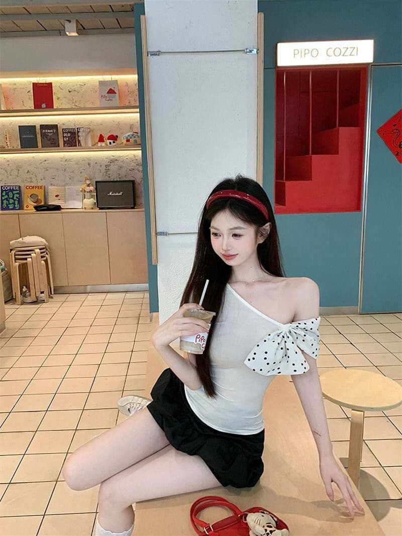 프랑스식 나비 매듭 도트 무늬 비스듬한 어깨 불규칙 티셔츠 몸매 가꾸기 핫걸 쇼트 스타일 품격 슬림해 보이는 작은 대중 맨위 상세 이미지 21