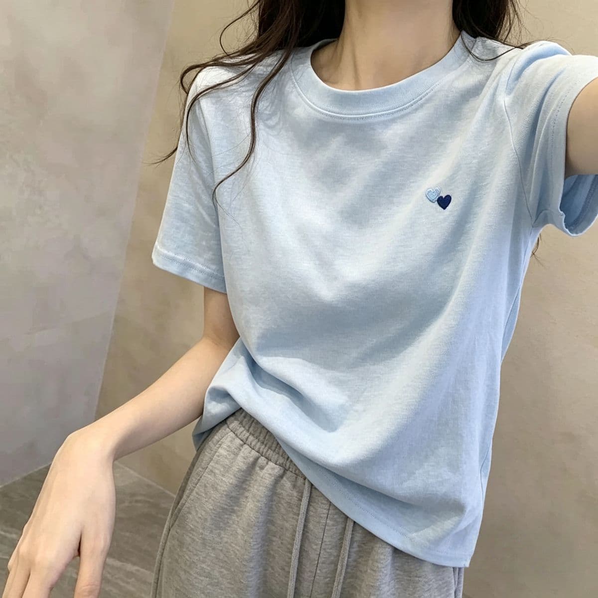 190 그램 물 부드러운 면 95 면 5 암모니아 Lun 파란색 하트 자수 반팔 티셔츠 여성 여름 새로운 루즈핏 맨위 상세 이미지 3