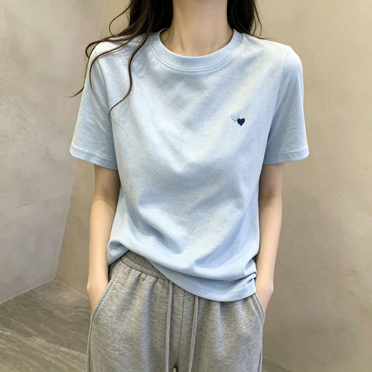 190 그램 물 부드러운 면 95 면 5 암모니아 Lun 파란색 하트 자수 반팔 티셔츠 여성 여름 새로운 루즈핏 맨위 상세 이미지 4