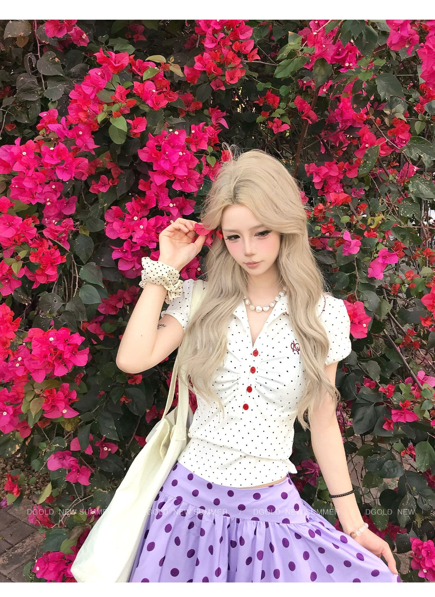 원본 자카드 레트로 도트 무늬 POLO 칼라 반팔 티셔츠 여성 여름 몸매 가꾸기 아름다운 긍정적 인 어깨 작은 맨위 상세 이미지 2