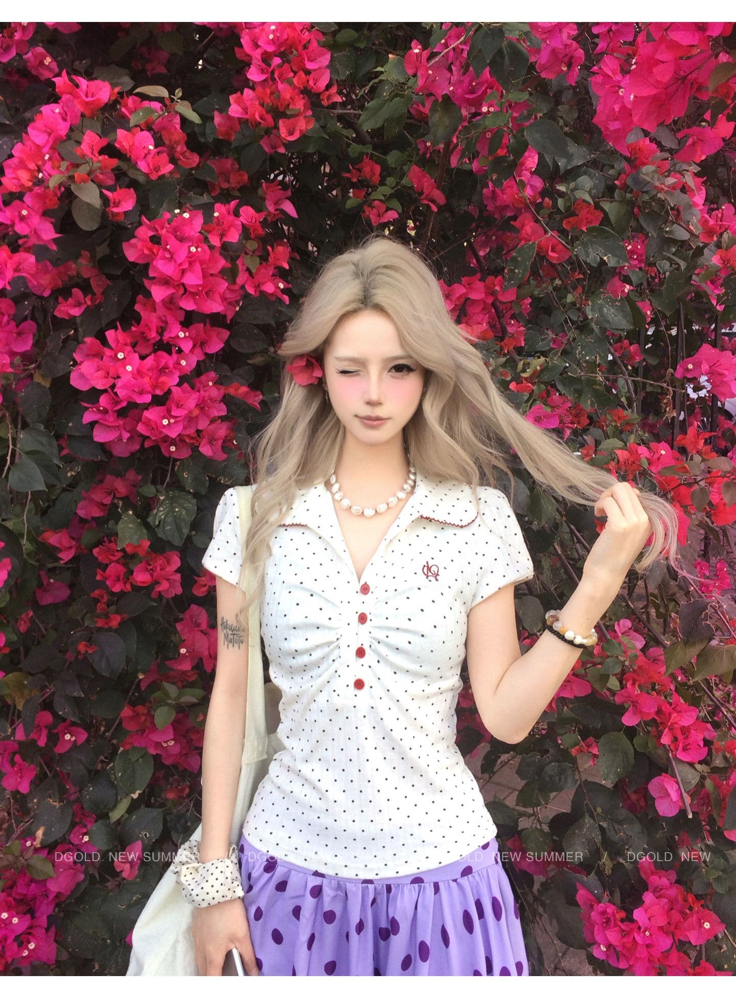 원본 자카드 레트로 도트 무늬 POLO 칼라 반팔 티셔츠 여성 여름 몸매 가꾸기 아름다운 긍정적 인 어깨 작은 맨위 상세 이미지 3