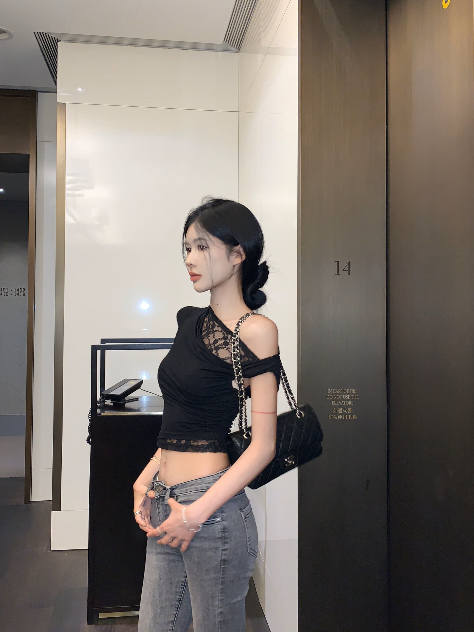 아침 칼라 불규칙 흔들다 칼라 비스듬한 어깨 레이스 반팔 티셔츠 여성 여름 달콤한 핫걸 오프숄더 쇼트 스타일 작은 맨위 아름다운 상세 이미지 24