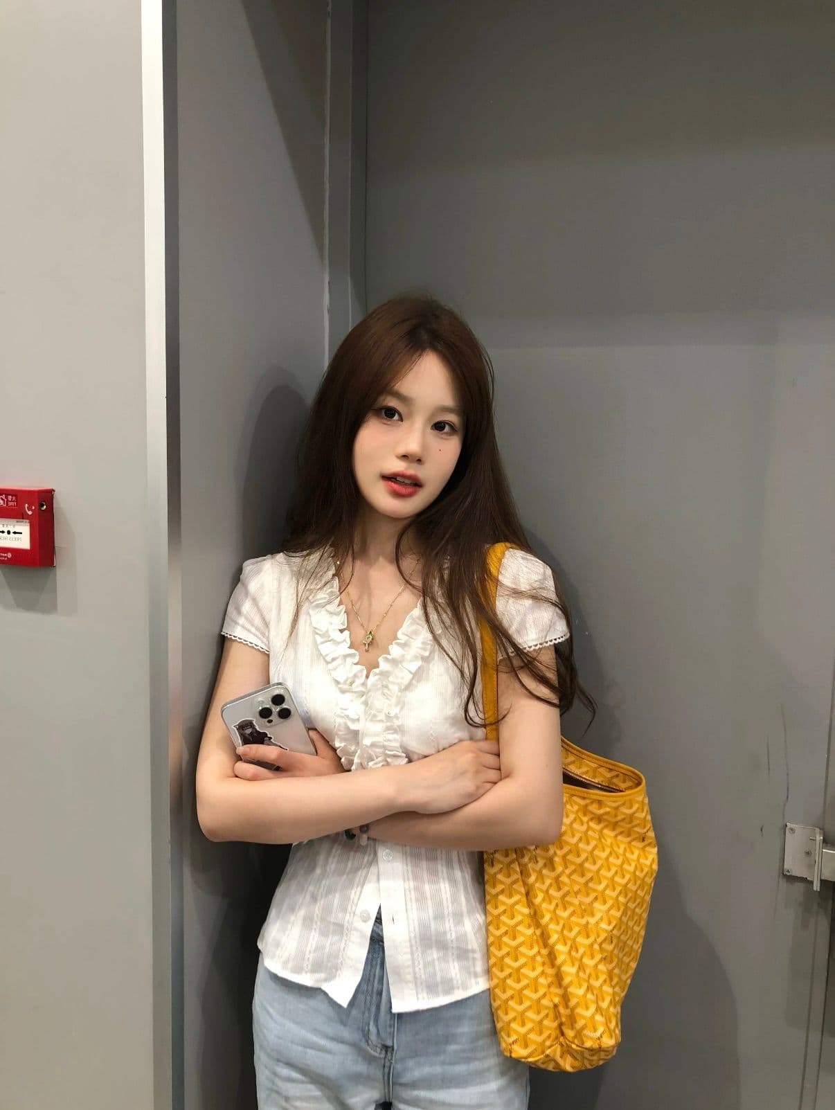 모래 워시 자카드 원단 프랑스식 프릴 반팔 여성 셔츠 여름 화이트 V넥 셔츠 허리 수축 맨위 상세 이미지 2