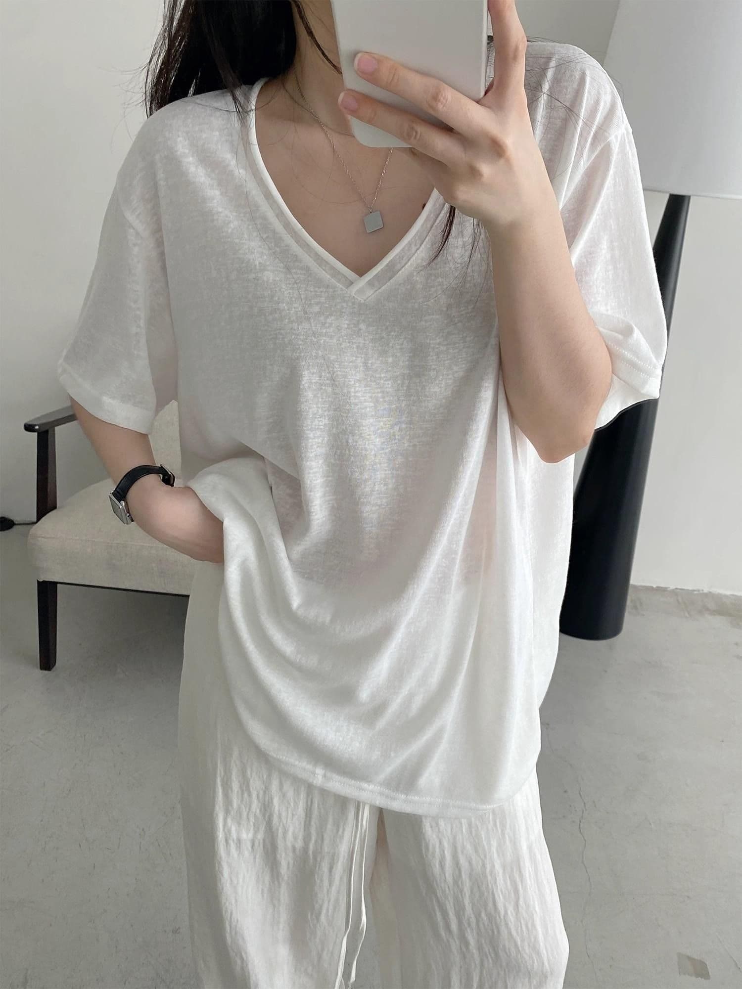 200그램 게으른 면 65 면 35 폴리 에스터 느슨함 센스 볼륨 측면 V넥 반팔 티셔츠 맨위 여성 루즈핏 슬림해 보이는 얇은 스타일 상세 이미지 6