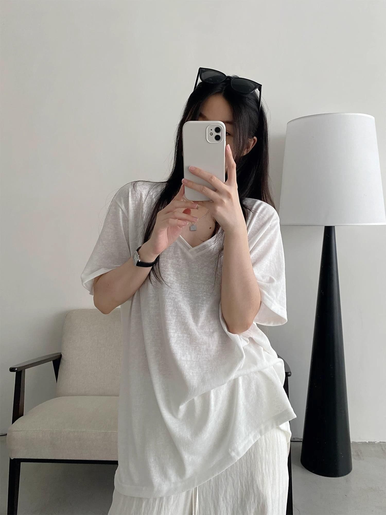 200그램 게으른 면 65 면 35 폴리 에스터 느슨함 센스 볼륨 측면 V넥 반팔 티셔츠 맨위 여성 루즈핏 슬림해 보이는 얇은 스타일 상세 이미지 15