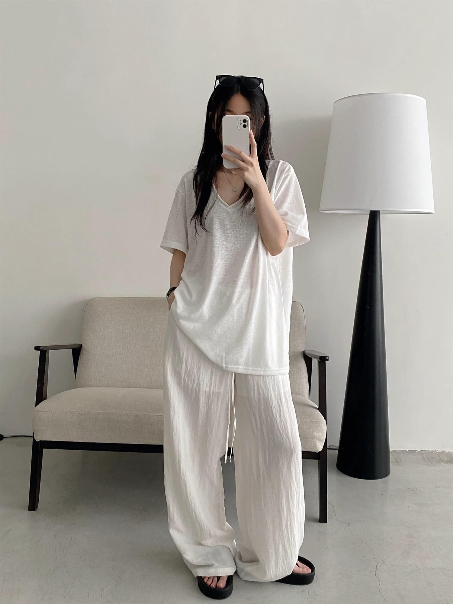 200그램 게으른 면 65 면 35 폴리 에스터 느슨함 센스 볼륨 측면 V넥 반팔 티셔츠 맨위 여성 루즈핏 슬림해 보이는 얇은 스타일 상세 이미지 23