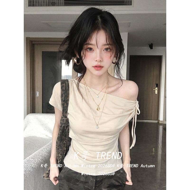 원본 것 페이크 레이어드 비스듬한 어깨 스트랩 반팔 티셔츠 여성 여름 디자인 센스 오프숄더 몸매 가꾸기 맨위 상세 이미지 6