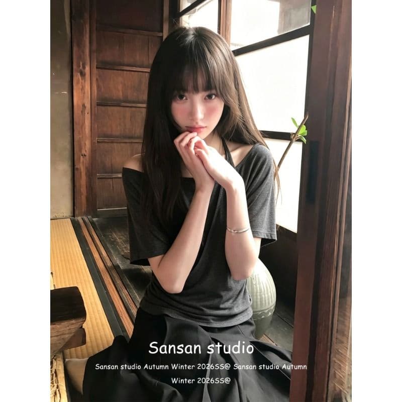 컬러 코튼 당겨 프레임 페이크 레이어드 반팔 여성 여름 오프숄더 배트윙 소매 티셔츠 슬림해 보이는 오프숄더 행침 목 맨위 이미지 3