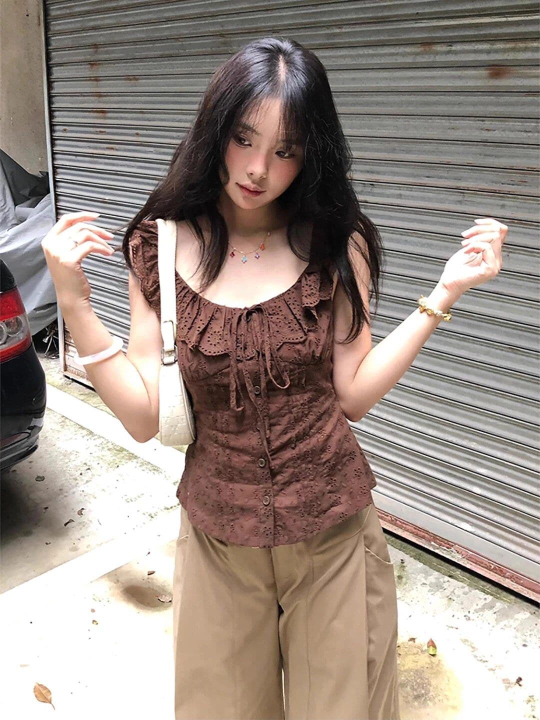 순면 자카드 원단 네리 명중 가져 가라. 프랑스식 보트넥 홀로우 아웃 자수 슬림해 보이는 둘 색상 짧은 조끼 이미지 2
