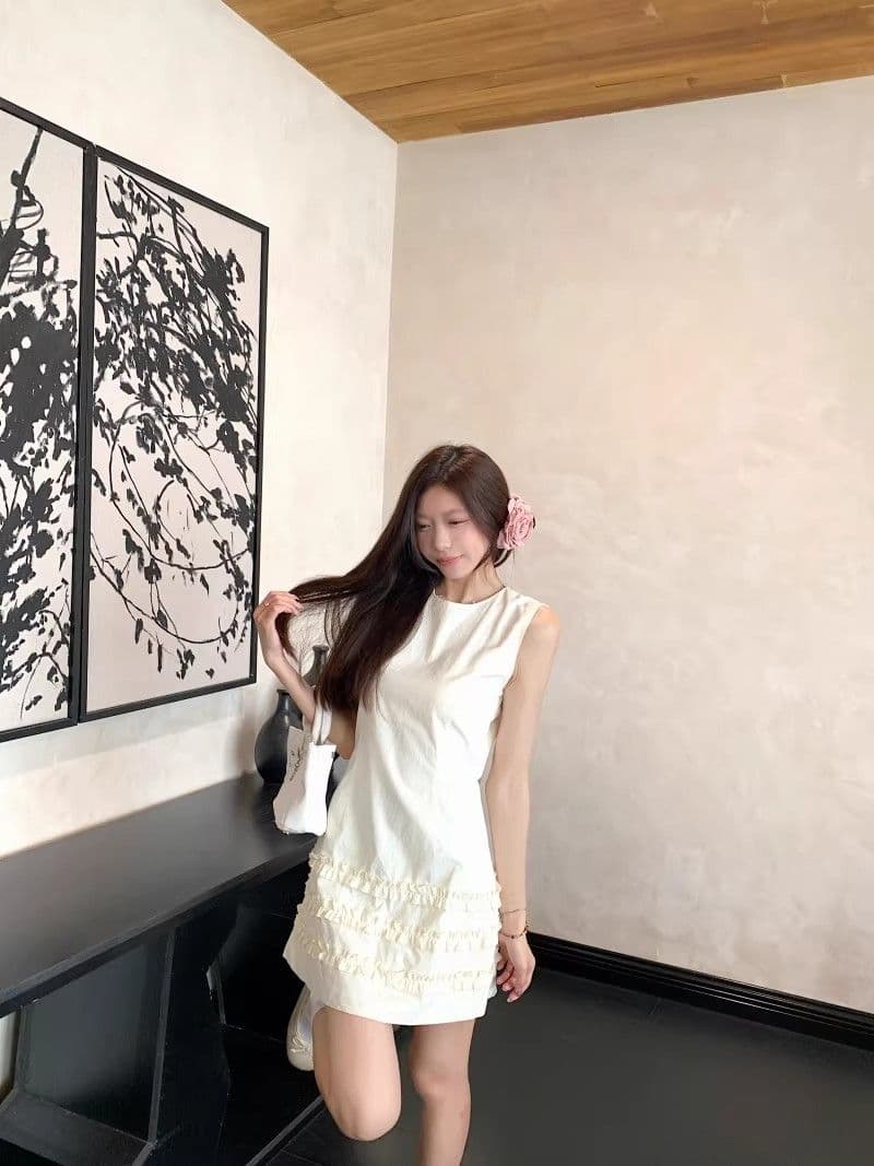 프랑스식 품격 프릴 민소매 조끼 여성 드레스 여름 새로운 작은 대중 디자인 센스 허리 수축 슬림해 보이는 미니 스커트 상세 이미지 5