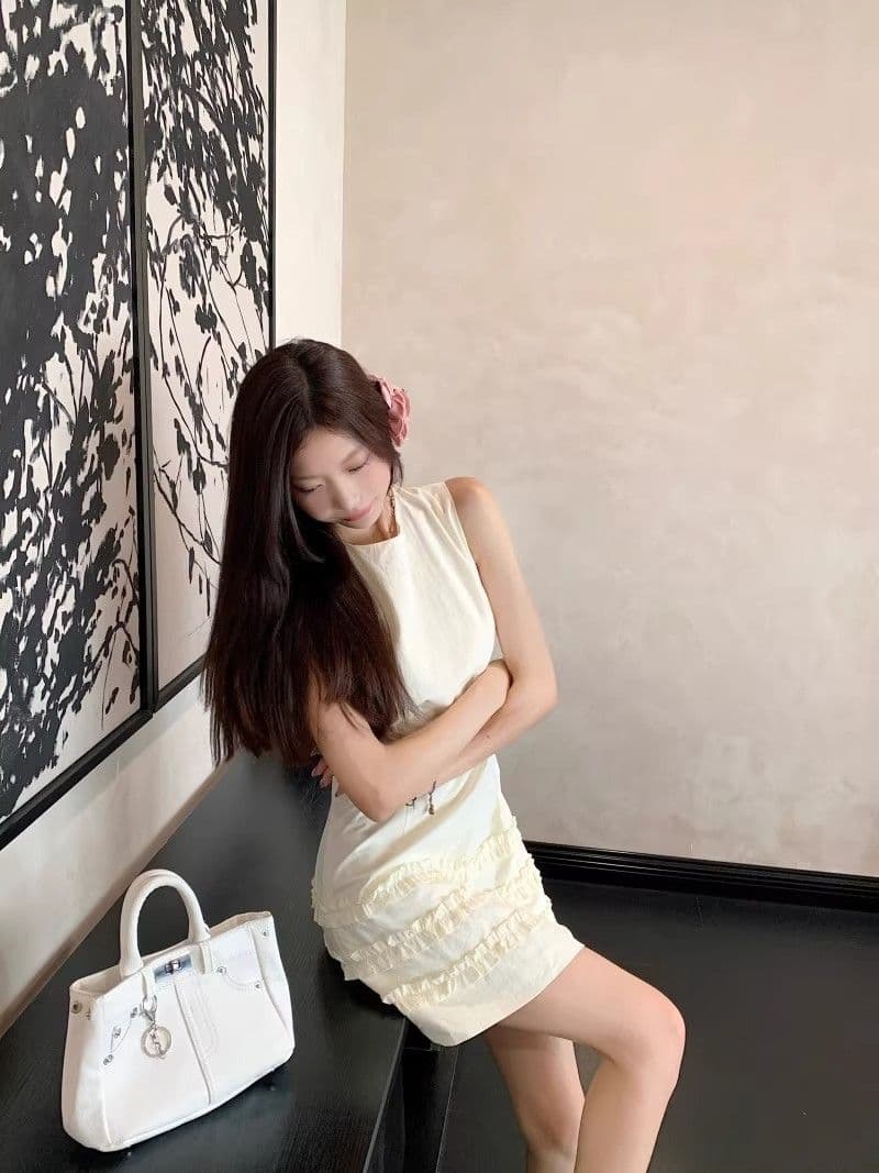 프랑스식 품격 프릴 민소매 조끼 여성 드레스 여름 새로운 작은 대중 디자인 센스 허리 수축 슬림해 보이는 미니 스커트 상세 이미지 6