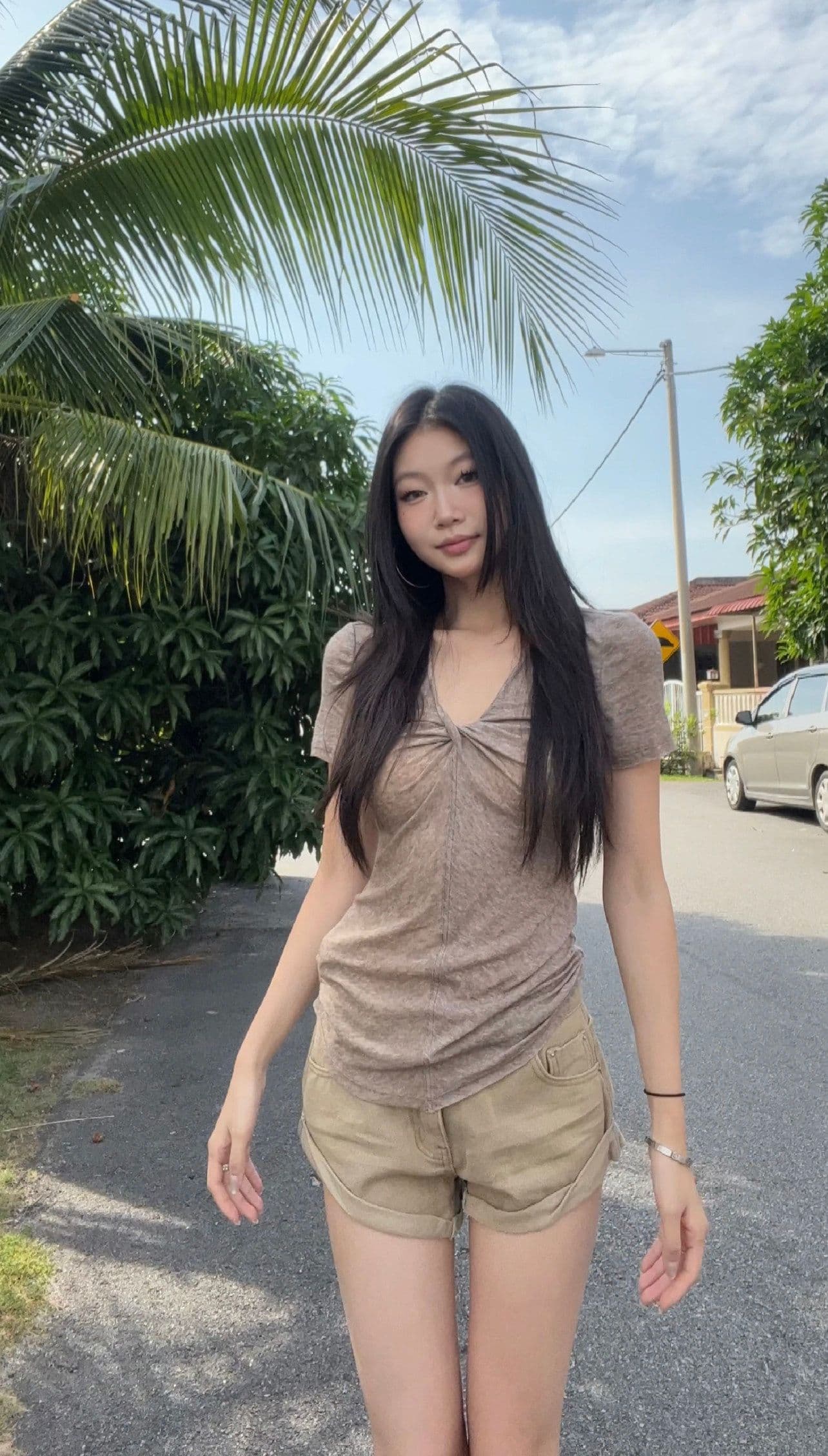 한 부서 섹시함 순수한 욕망 바람 V넥 비틀림 티셔츠 여성 여름 디자인 센스 몸매 가꾸기 슬림해 보이는 고유 한 Chic 맨위 상세 이미지 3
