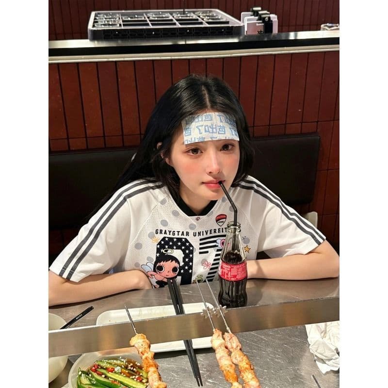 있음 선적 원본 명중 이사회 좋은 품질 원본 네클라인 광저우 원단 V넥 반팔 티셔츠 여성 상세 이미지 4