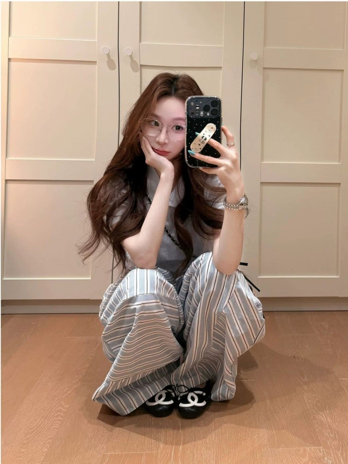 한 부서 파란색 스트라이프 캐주얼 바지 여성 여름 디자인 센스 슬림해 보이는 루즈핏 느긋한 바람 운동 와이드 레그 팬츠 롱 바지 이미지 2