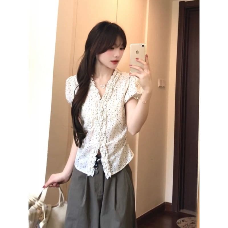 원본 원단 프릴 반팔 셔츠 여성 여름 V넥 몸매 가꾸기 슬림해 보이는 거품 소매 프랑스식 맨위 이미지 4