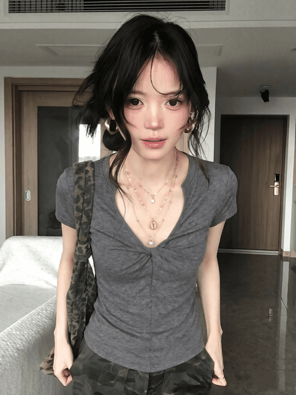 원본 원단 것 회색 V넥 비틀림 긍정적 인 어깨 반팔 티셔츠 여성 여름 핫걸 작은 맨위 상세 이미지 3