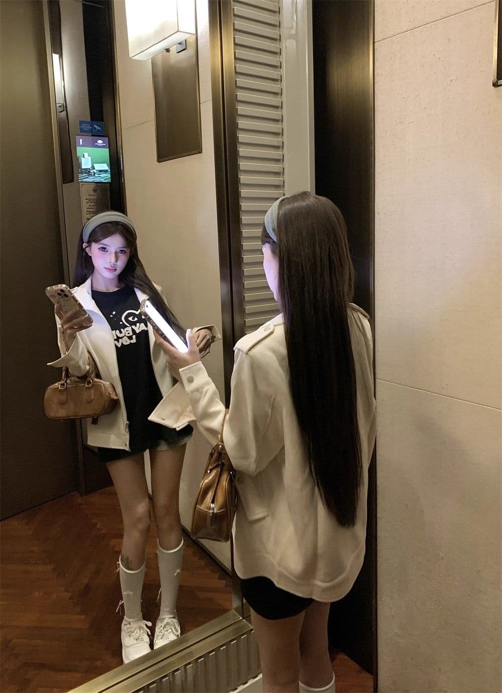titi 작은 자매 화이트 숙련 된 연인 스웨이드 여성 코트 가을 베이지 색 디자인 센스 오토바이 바람 루즈핏 재킷 상세 이미지 3