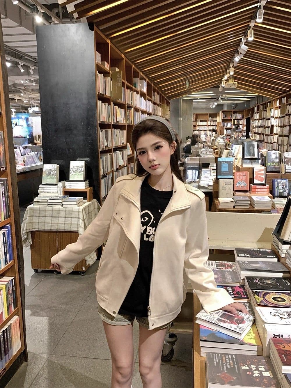 titi 작은 자매 화이트 숙련 된 연인 스웨이드 여성 코트 가을 베이지 색 디자인 센스 오토바이 바람 루즈핏 재킷 상세 이미지 8