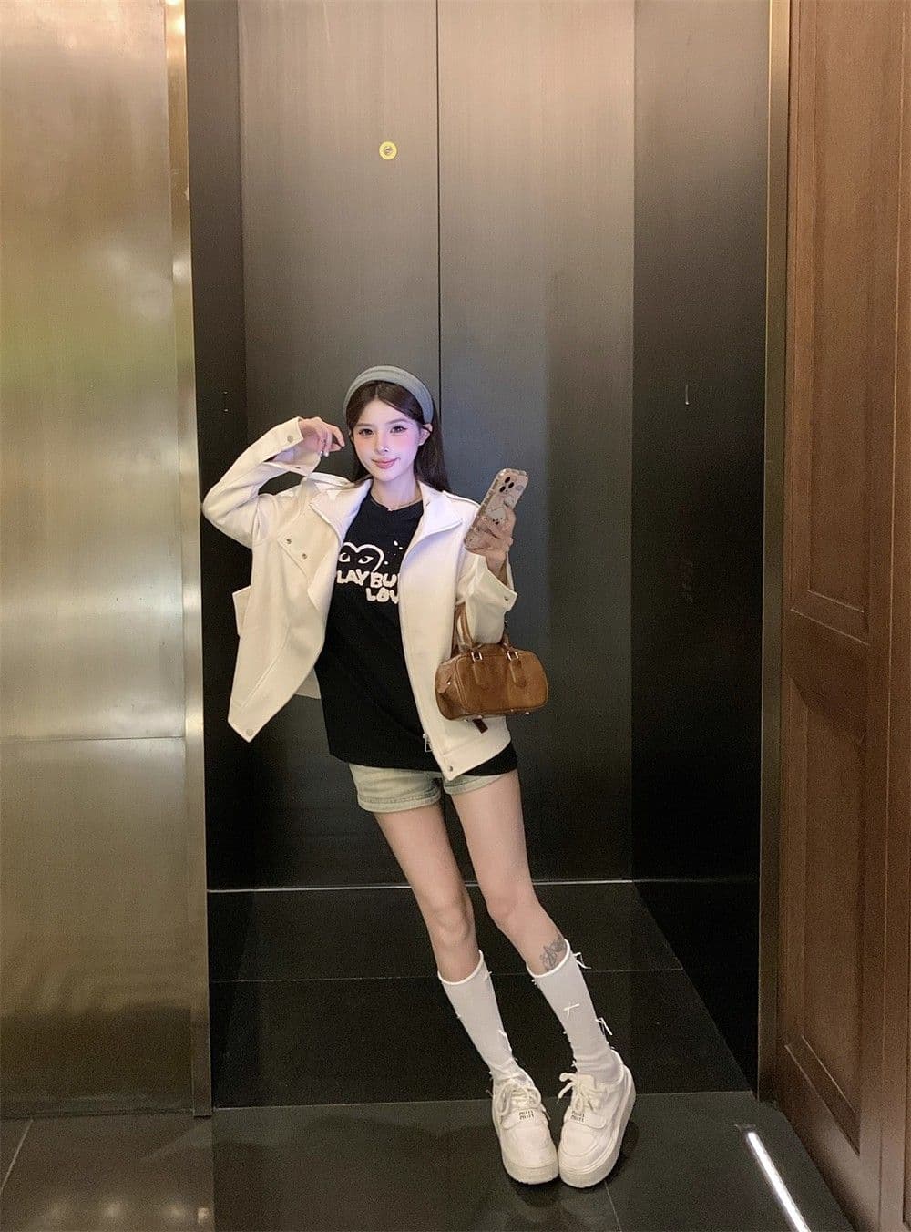 titi 작은 자매 화이트 숙련 된 연인 스웨이드 여성 코트 가을 베이지 색 디자인 센스 오토바이 바람 루즈핏 재킷 상세 이미지 14