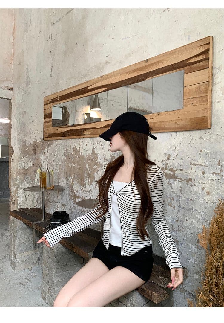 주간 실크 리브 흰색 배경 블랙 스트라이프 페이크 레이어드 긴팔 티셔츠 여성 가을 몸매 가꾸기 슬림해 보이는 쇼트 스타일 맨위 상세 이미지 8