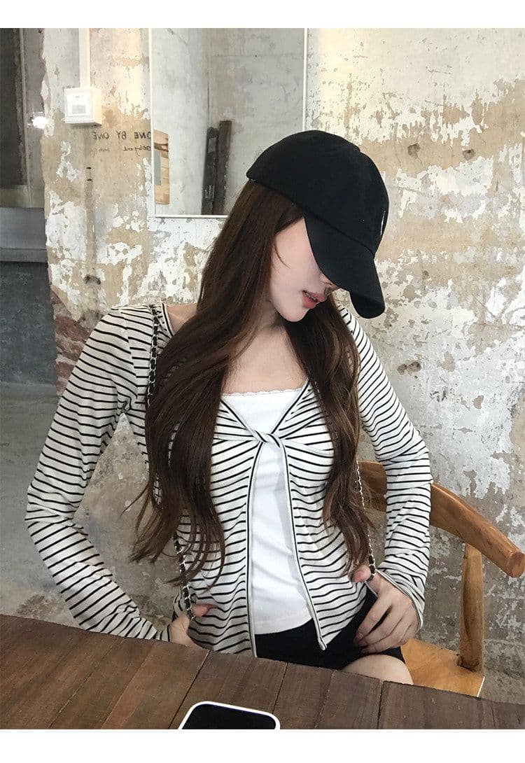 주간 실크 리브 흰색 배경 블랙 스트라이프 페이크 레이어드 긴팔 티셔츠 여성 가을 몸매 가꾸기 슬림해 보이는 쇼트 스타일 맨위 상세 이미지 17
