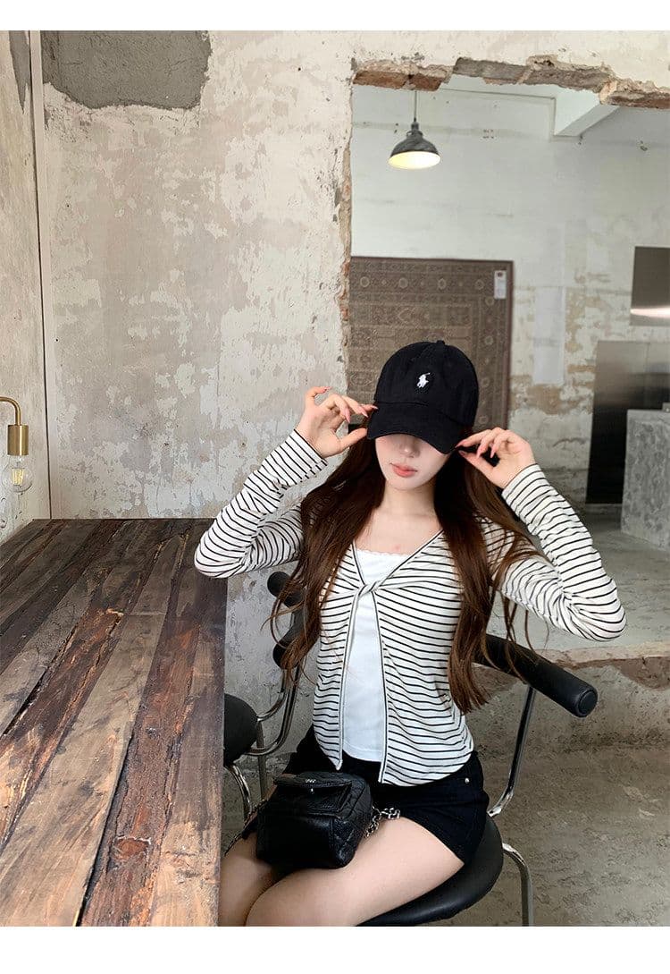 주간 실크 리브 흰색 배경 블랙 스트라이프 페이크 레이어드 긴팔 티셔츠 여성 가을 몸매 가꾸기 슬림해 보이는 쇼트 스타일 맨위 상세 이미지 18