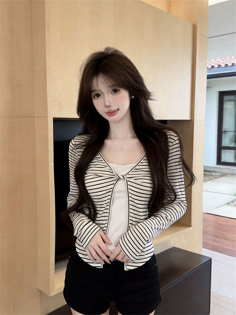 원본 품질 한 부서 핫걸 스트라이프 비틀림 V넥 페이크 레이어드 쇼트 스타일 긴팔 얇은 스타일 외부 가져 가라. 작은 셔츠 상세 이미지 13