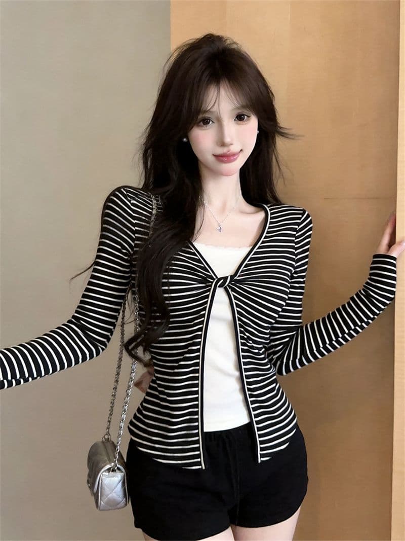 원본 품질 한 부서 핫걸 스트라이프 비틀림 V넥 페이크 레이어드 쇼트 스타일 긴팔 얇은 스타일 외부 가져 가라. 작은 셔츠 상세 이미지 17