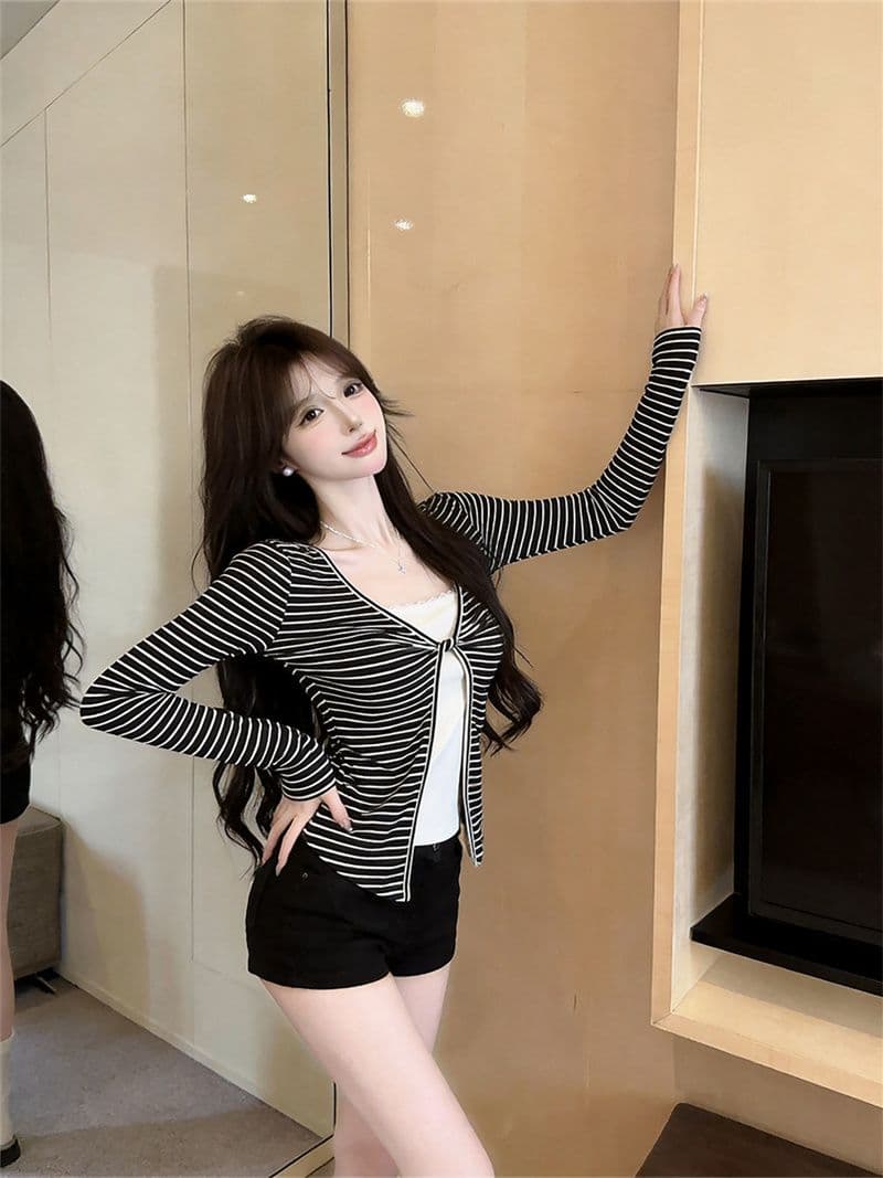 원본 품질 한 부서 핫걸 스트라이프 비틀림 V넥 페이크 레이어드 쇼트 스타일 긴팔 얇은 스타일 외부 가져 가라. 작은 셔츠 상세 이미지 20