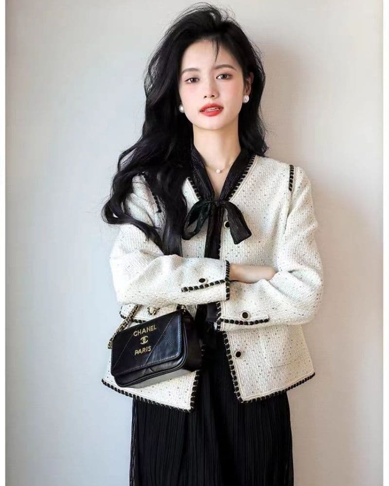명문 여성 요정 가스 2026 봄 새로운 샤오시엔 명문 여성 바람 품격 우아함 스팽글 짧은 외투 미니멀리즘 패션 이미지 4