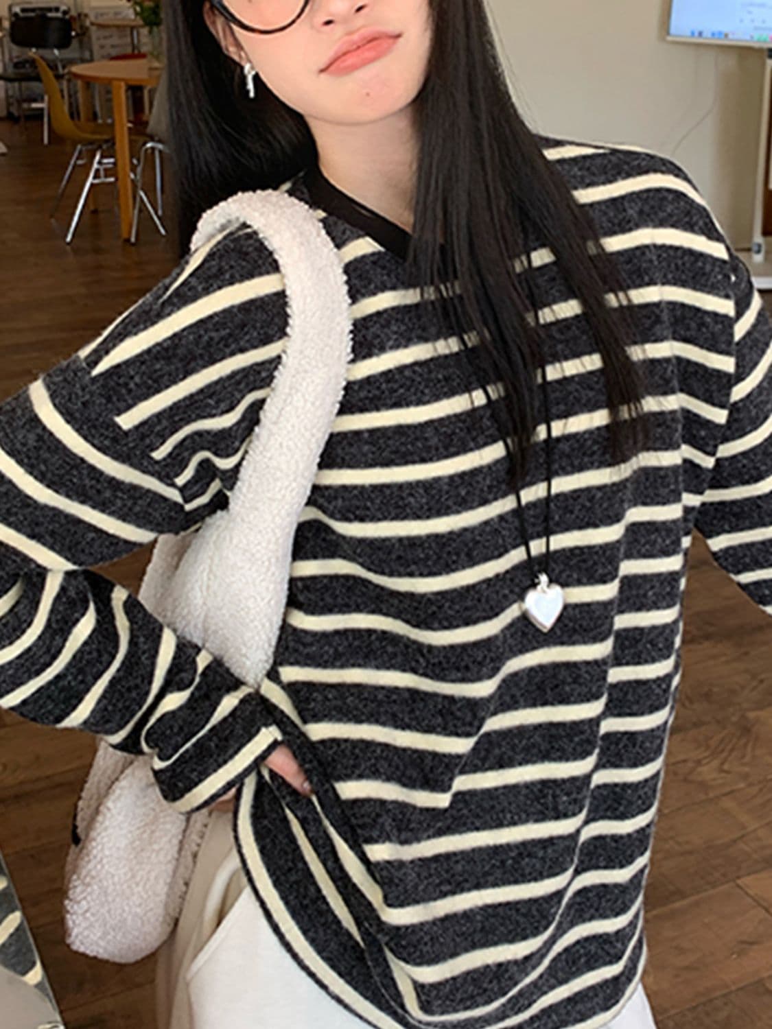 원본 토끼 울 양면 털 한 부서 스트라이프 루즈핏 긴팔 티셔츠 여성 인사이드 가져 가라. 수 있습니다. 외출용 느긋한 중간 길이 맨위 상세 이미지 14