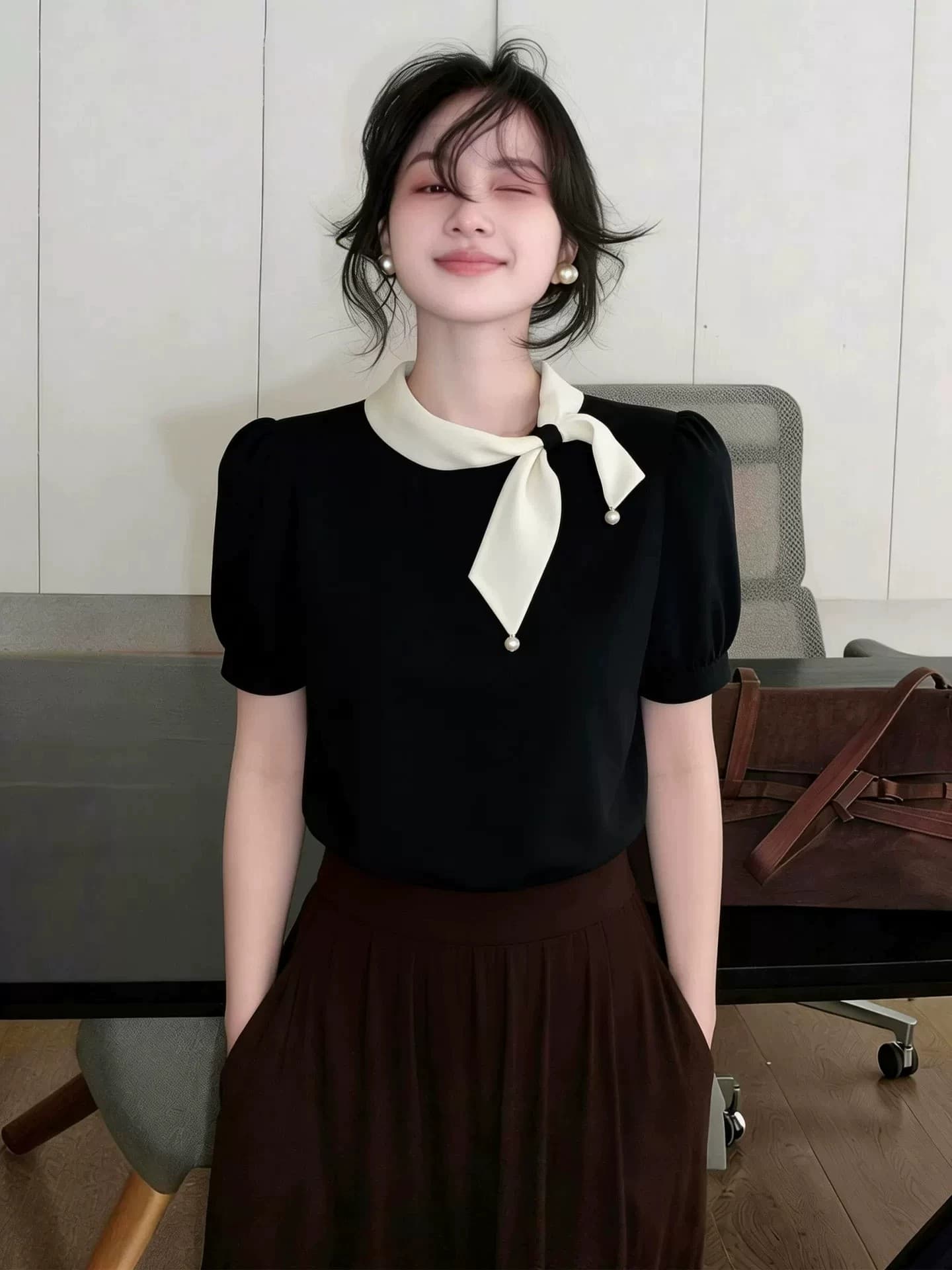여름 흑인과 백인 클래식 그는 벤 바람 나비 매듭 칼라 셔츠 진주 공제 여성 항구 바람 작은 대중 십자가 나비 넥타이 셔츠 상세 이미지 2