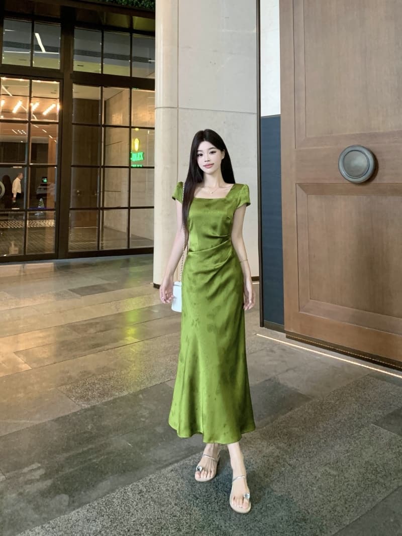 실사 우아함 새틴 자카드 슬림해 보이는 광장 칼라 반팔 중간 길이 개선 국풍 품격 드레스 상세 이미지 14