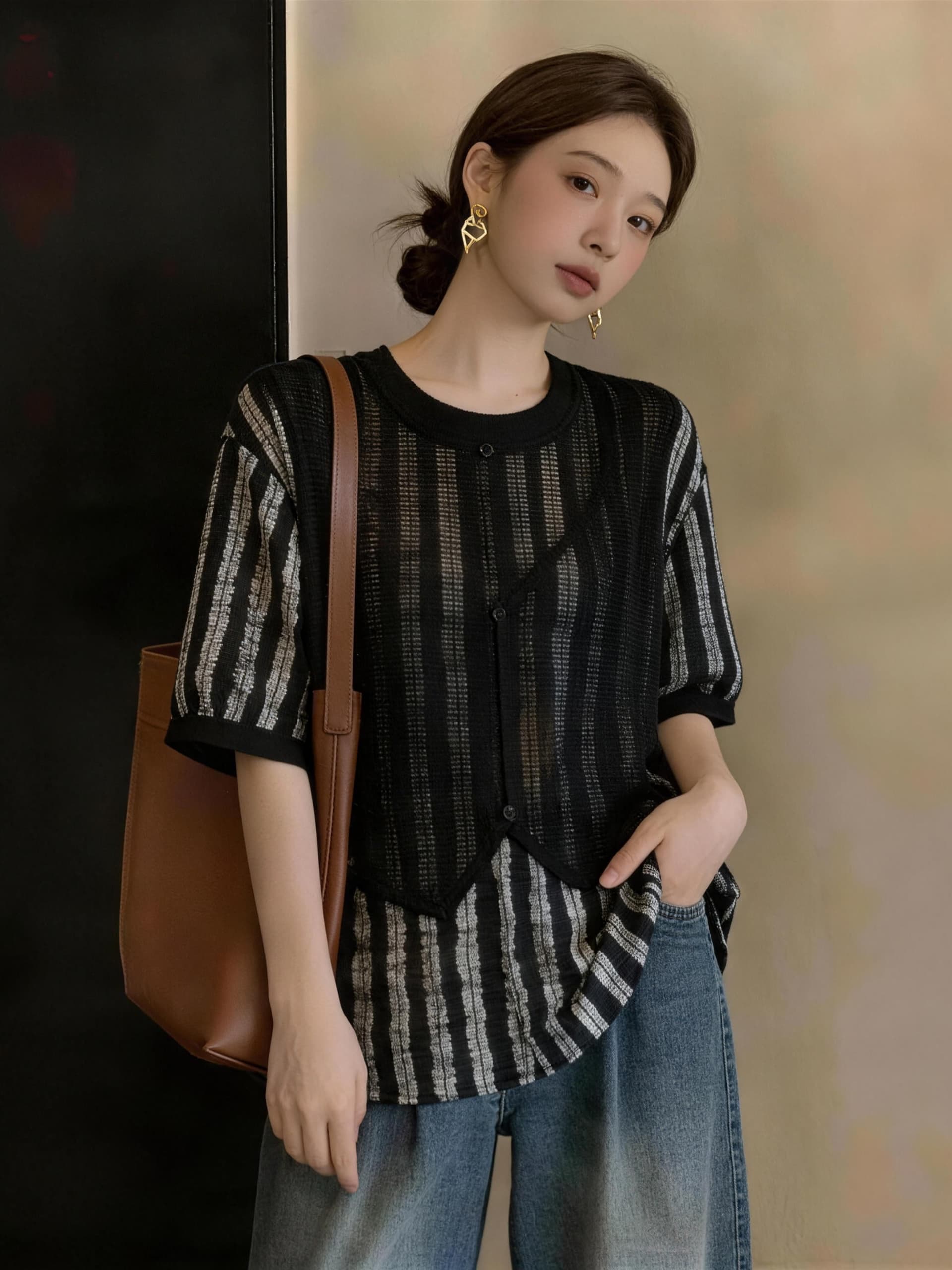 디자인 센스 망사 패치워크 세로 줄무늬 페이크 레이어드 여성 셔츠 여름 빅 사이즈 지방 mm 품격 레트로 슬림해 보이는 맨위 상세 이미지 4