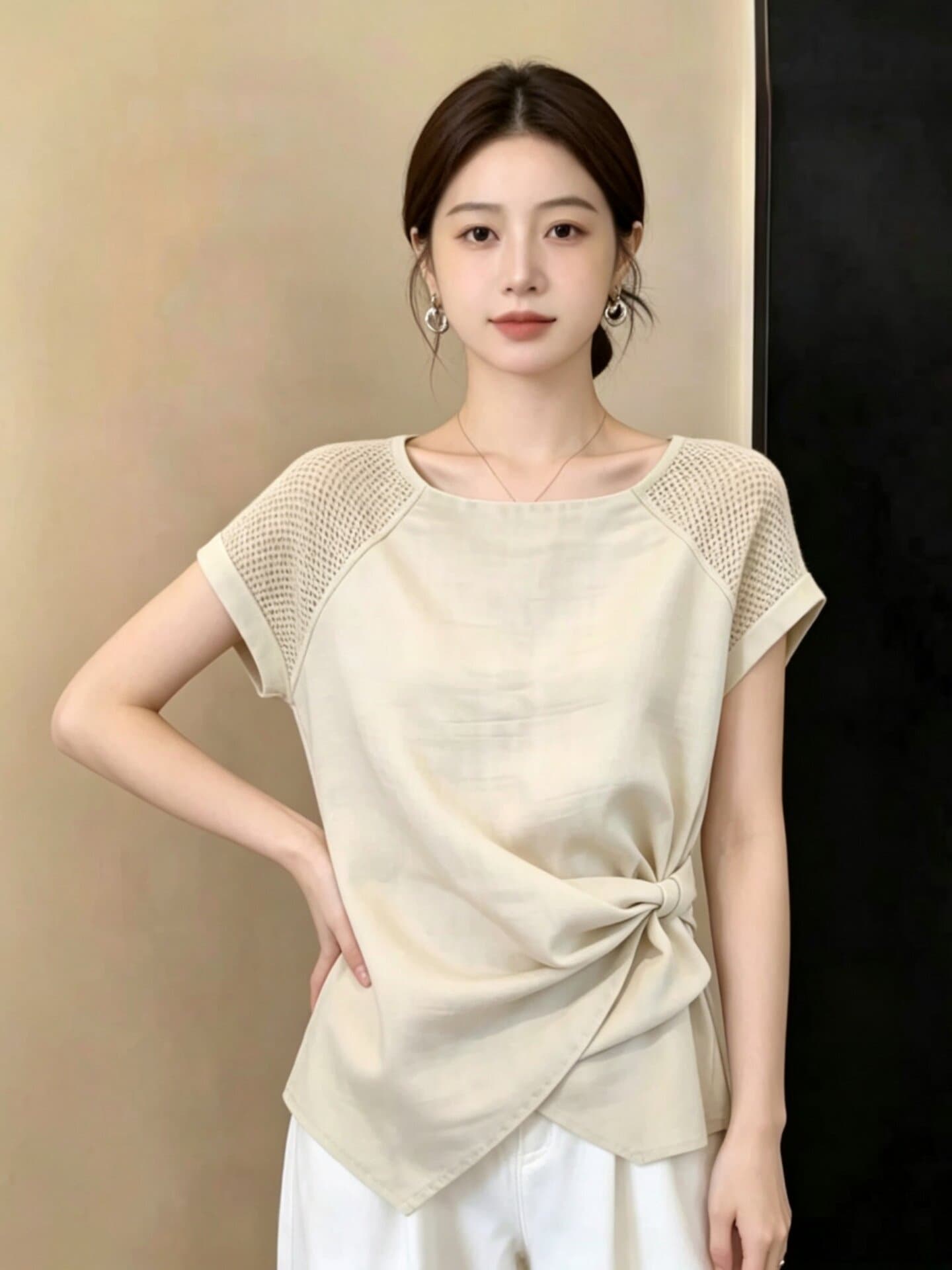 디자인 센스 비틀림 꼬집기 허리 반팔 여성 셔츠 홀로우 아웃 삽입 어깨 소매 불규칙 작은 셔츠 2026 새로운 여름 맨위 상세 이미지 1