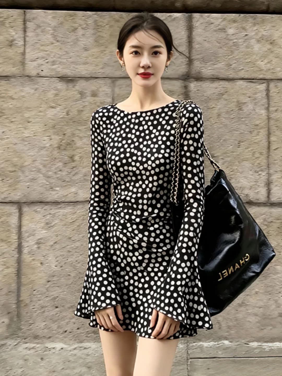 2026 자이언트 잘 생긴 ~ 중 흑인과 백인 도트 무늬 쇼트 스타일 드레스 해변가 착용 가져 가라. 초여름 고유 한 아름다운 작은 키 치마 이미지 3