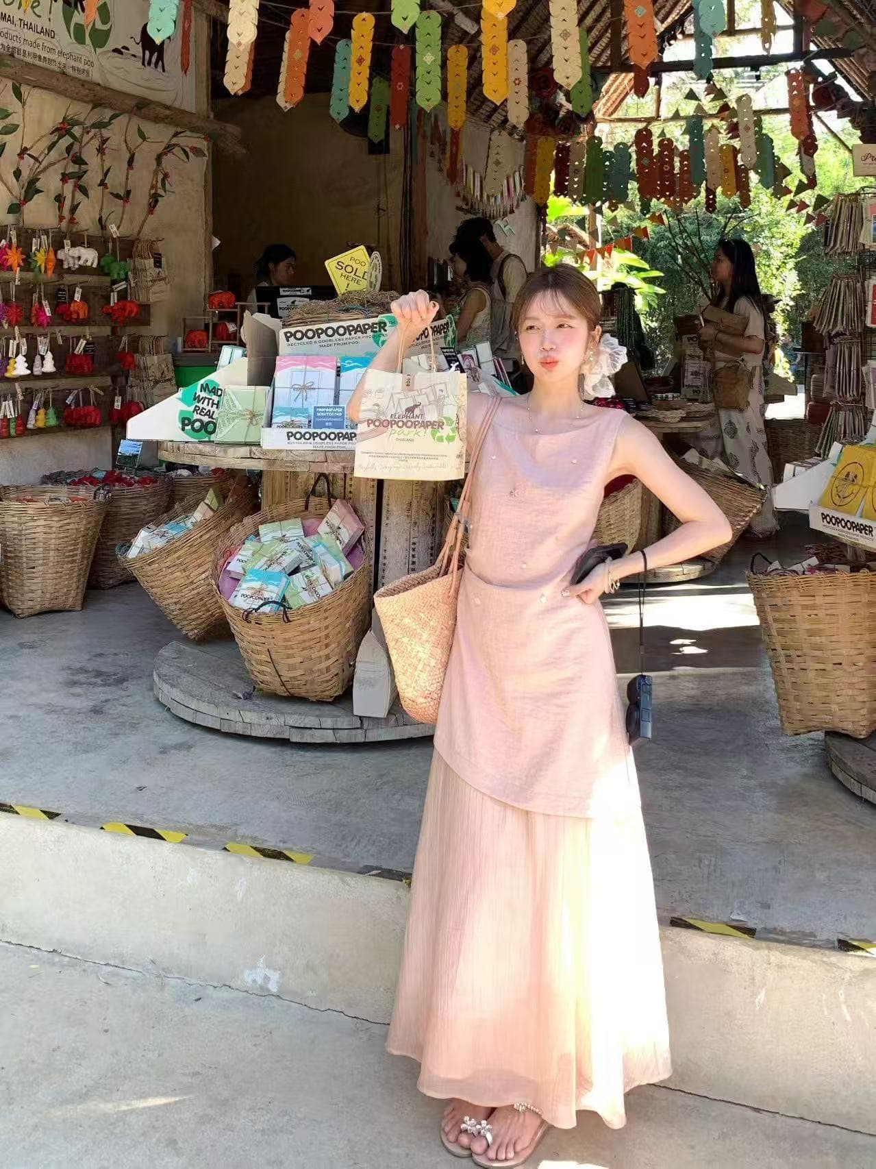 첸 원웬 xenl 나비 꿈 니산 핑크색 슬립 불규칙 드레스 비즈 박기 치앙마이 휴가 바람 롱 스커트 이미지 4