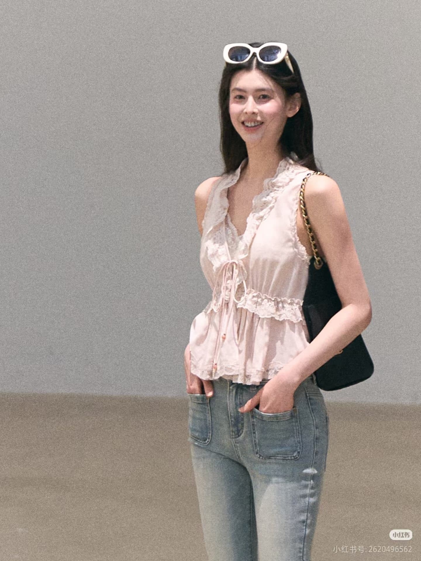 달콤한 스타일 깊은 v 레이스 행침 목 프릴 꽃밭 조끼 여성 스트랩 몸매 가꾸기 슬림해 보이는 맨위 상세 이미지 1