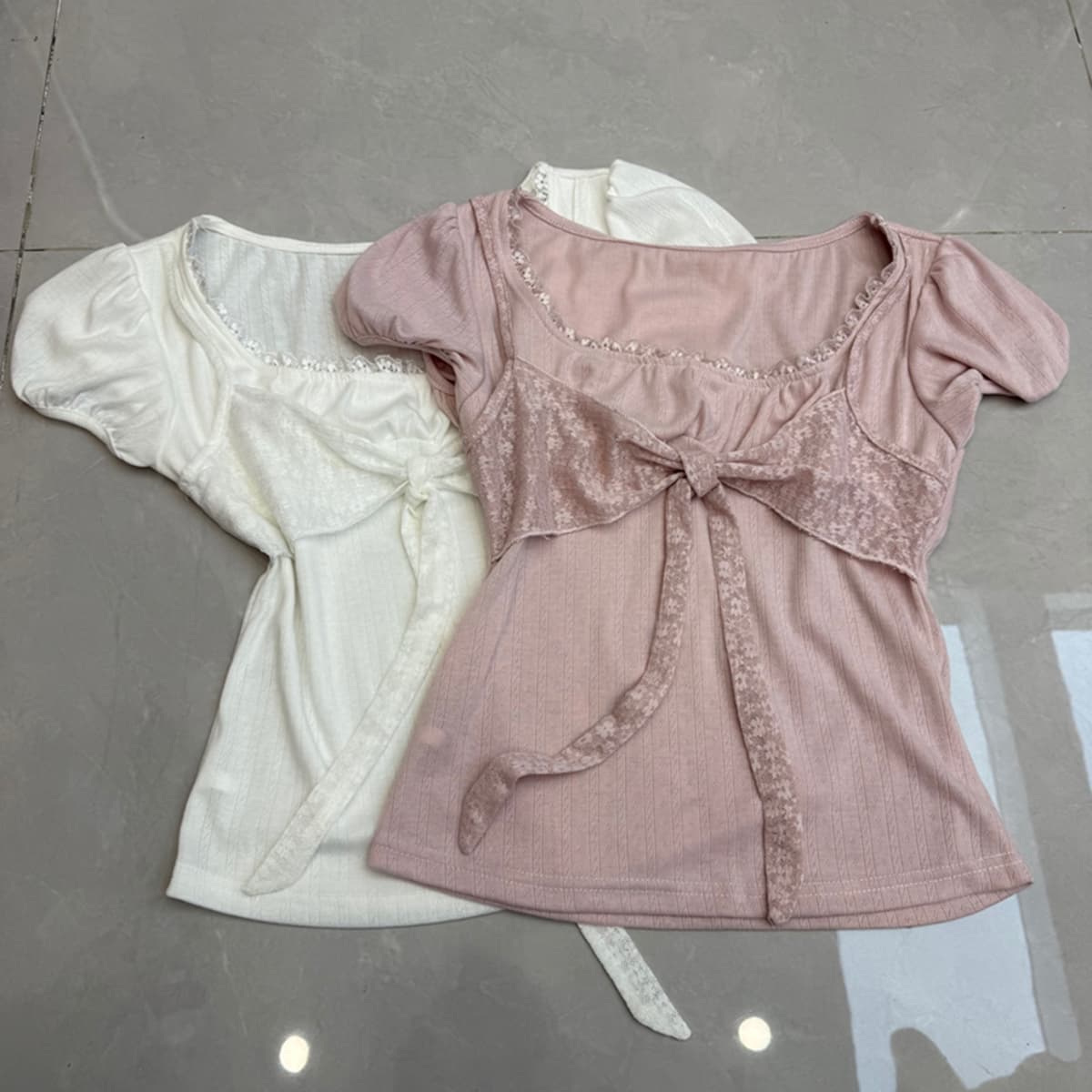 한 부서 핑크색 광장 칼라 반팔 여성 여름 착용 가져 가라. 레이스 레이스업 패치워크 긍정적 인 어깨 티셔츠 슬림해 보이는 달콤함 맨위 상세 이미지 17
