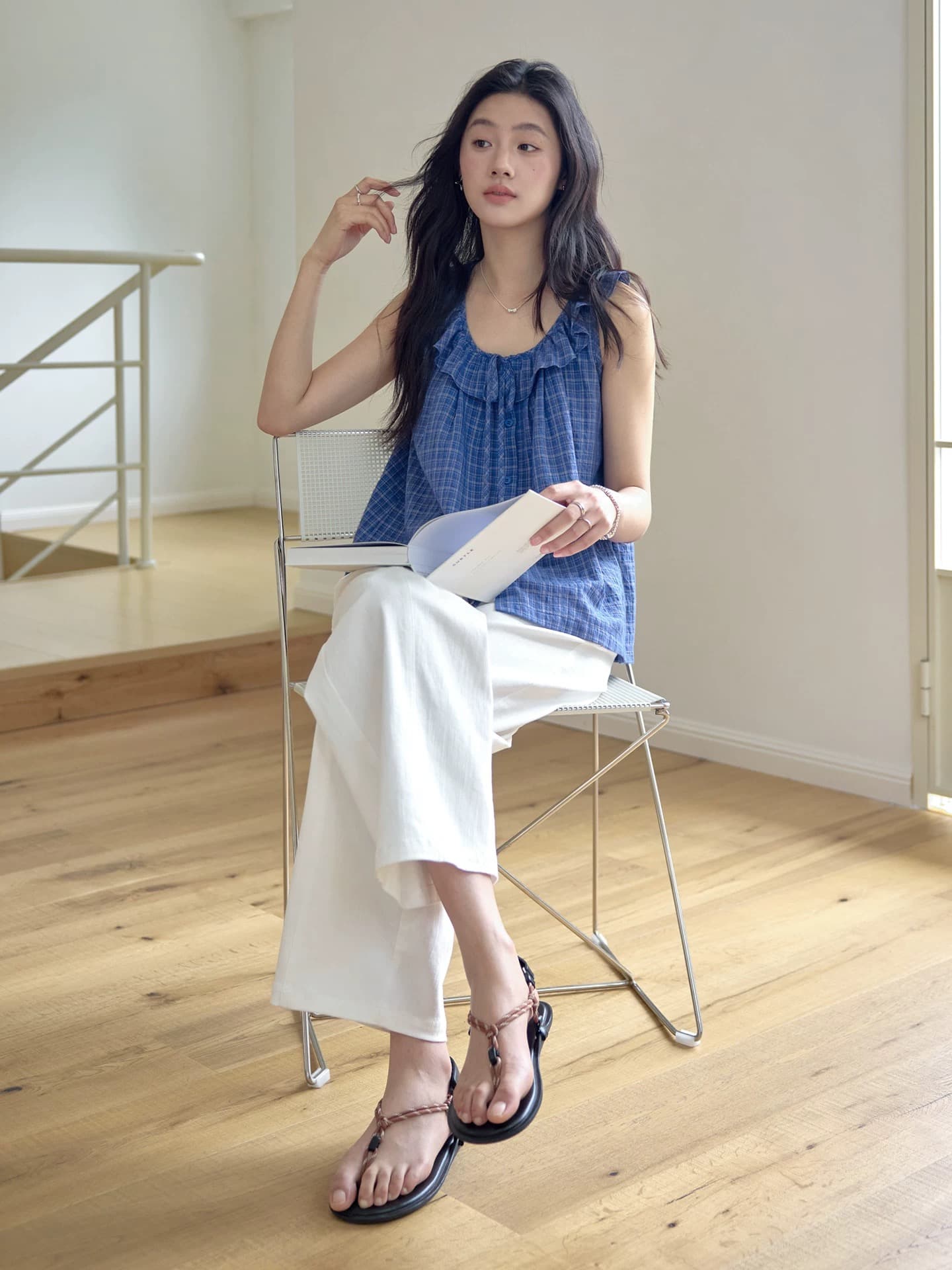 한 부서 배색 체크무늬 레이스업 나비 매듭 캐미솔 2026 여름 민소매 프릴 다용도 맨위 상세 이미지 3