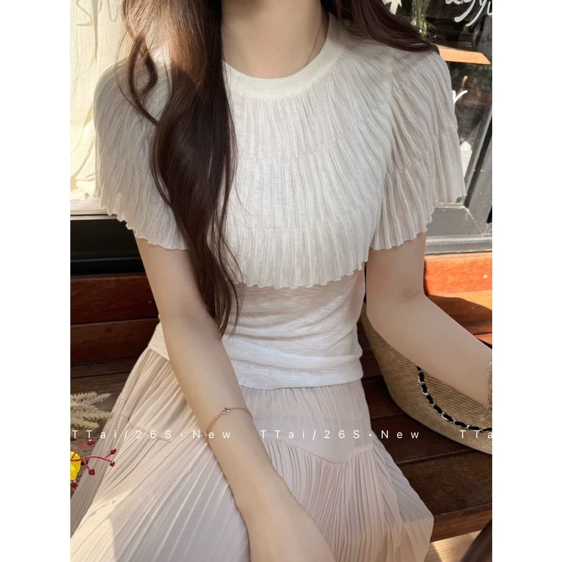 페이크 레이어드 프릴 바늘 티셔츠 여성 미니멀리즘 패션 디자인 센스 몸매 가꾸기 슬림해 보이는 맨위 여성 이미지 3