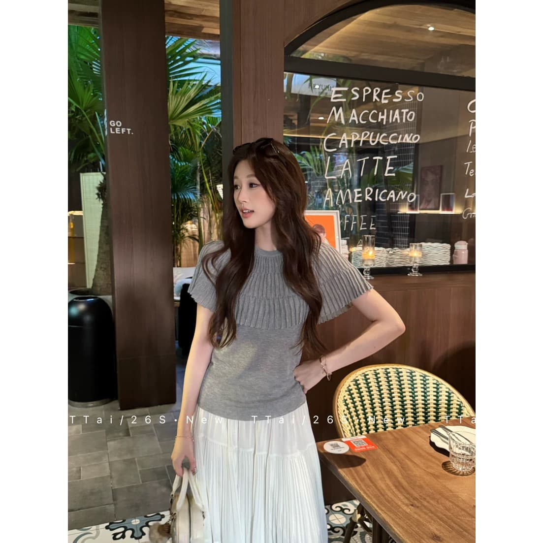 페이크 레이어드 프릴 바늘 티셔츠 여성 미니멀리즘 패션 디자인 센스 몸매 가꾸기 슬림해 보이는 맨위 여성 상세 이미지 3
