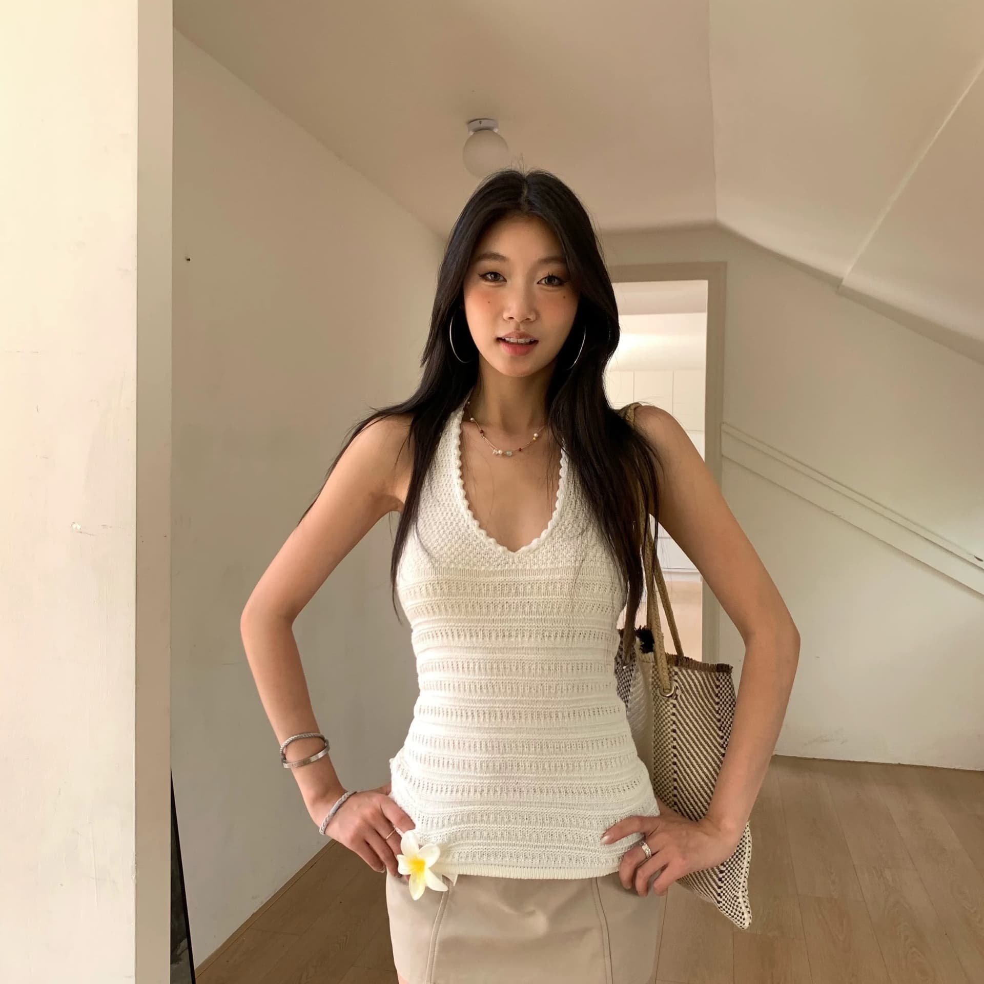 fortunee 홀로우 아웃 자수 니트 행침 목 조끼 여성 여름 디자인 센스 핫걸 몸매 가꾸기 다용도 민소매 맨위 이미지 5