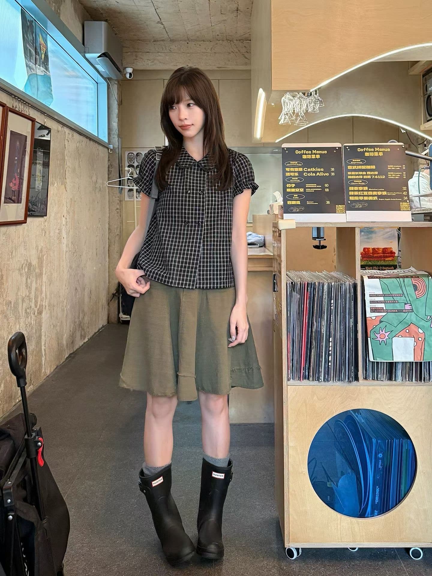 학원 스타일 달콤함 작은 대중 베이비 칼라 여성 셔츠 여름 거품 소매 레이스 셔츠 슬림해 보이는 디자인 센스 작은 맨위 상세 이미지 4