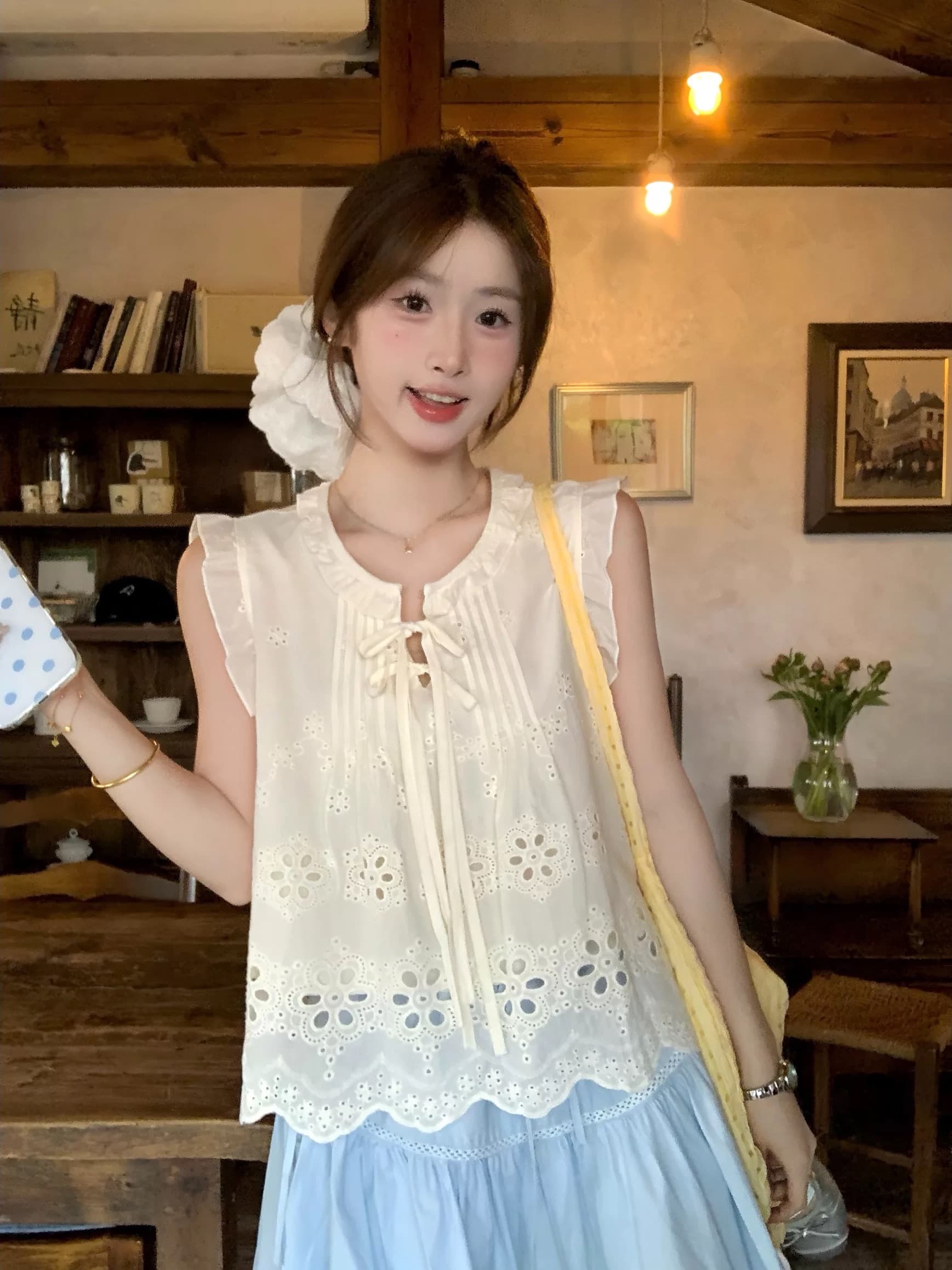 아름다운 목이버섯 레이스 홀로우 아웃 자수 여성 셔츠 여름 고급 센스 작은 날다 소매 몸매 가꾸기 다용도 맨위 상세 이미지 5