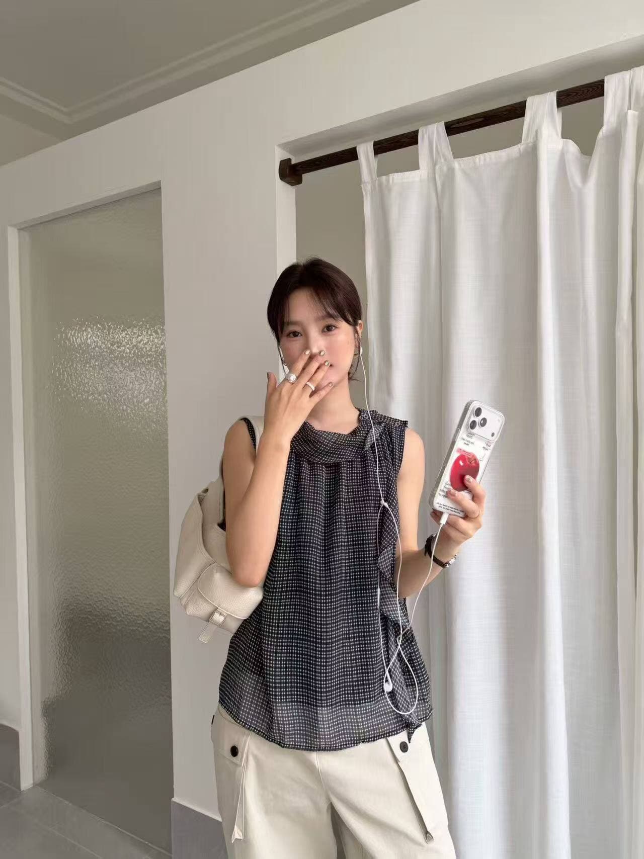 한 부서 레트로 체크무늬 흔들다 칼라 민소매 조끼 2026 년 여름 품격 다용도 작은 대중 디자인 센스 맨위 상세 이미지 2