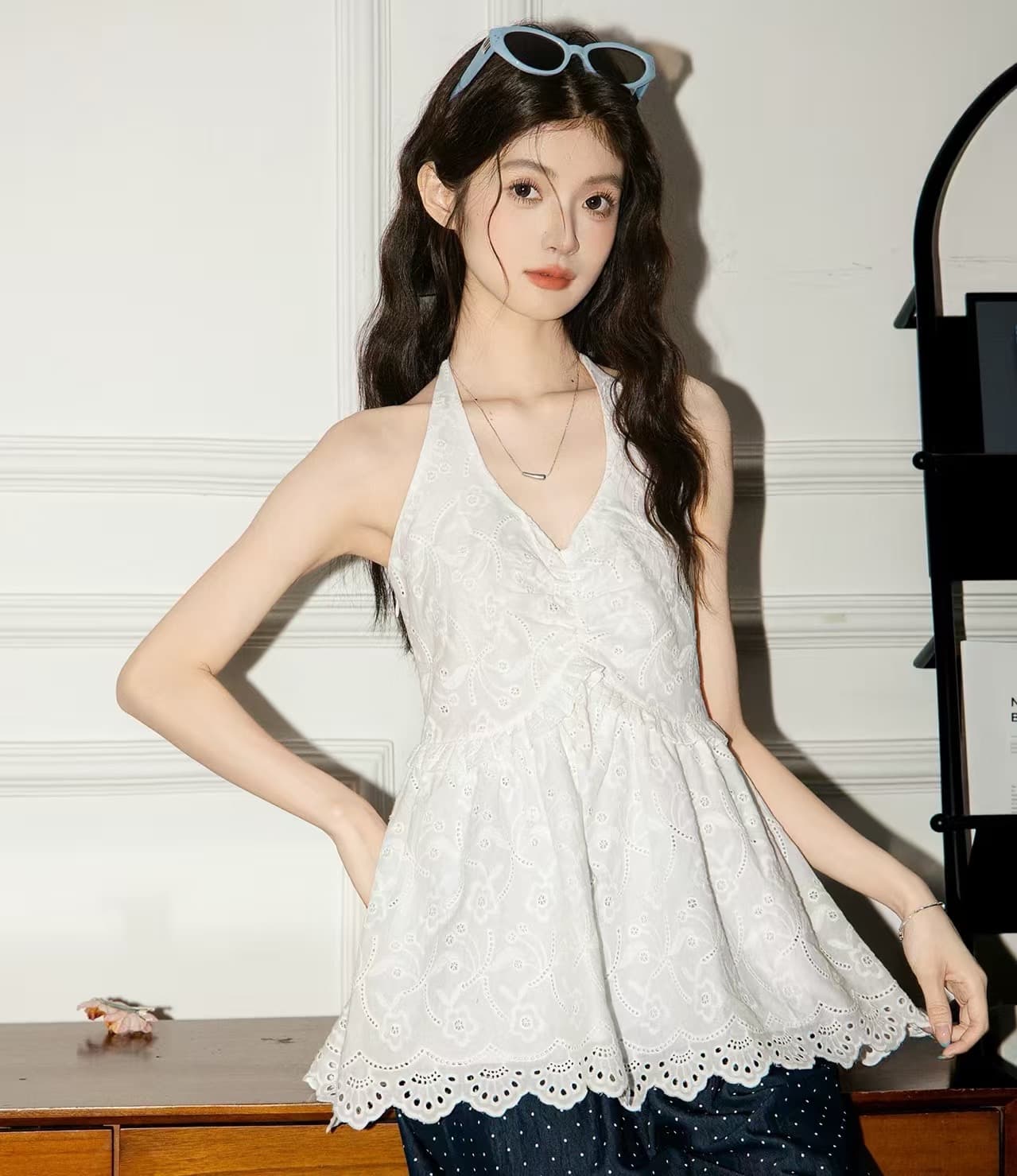 프랑스식 달콤함 V넥 행침 목 조끼 스커트 여성 여름 새로운 홀로우 아웃 디자인 센스 작은 대중 캐주얼 민소매 맨위 트렌디 상세 이미지 3